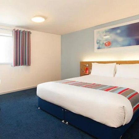 פורט סאנלייט Travelodge Bromborough מראה חיצוני תמונה