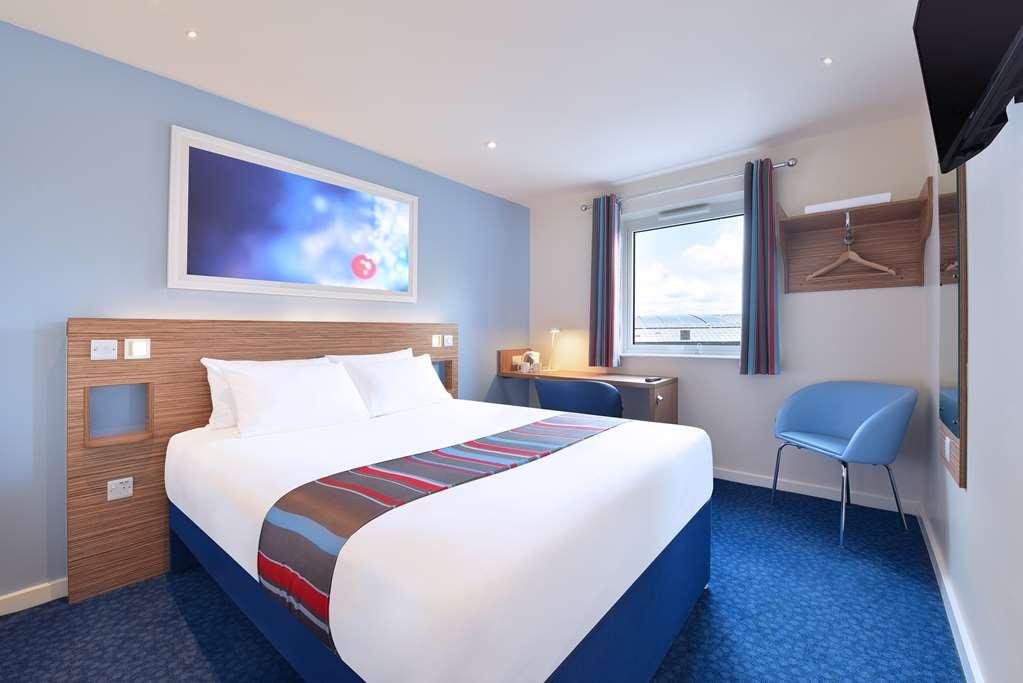 פורט סאנלייט Travelodge Bromborough חדר תמונה